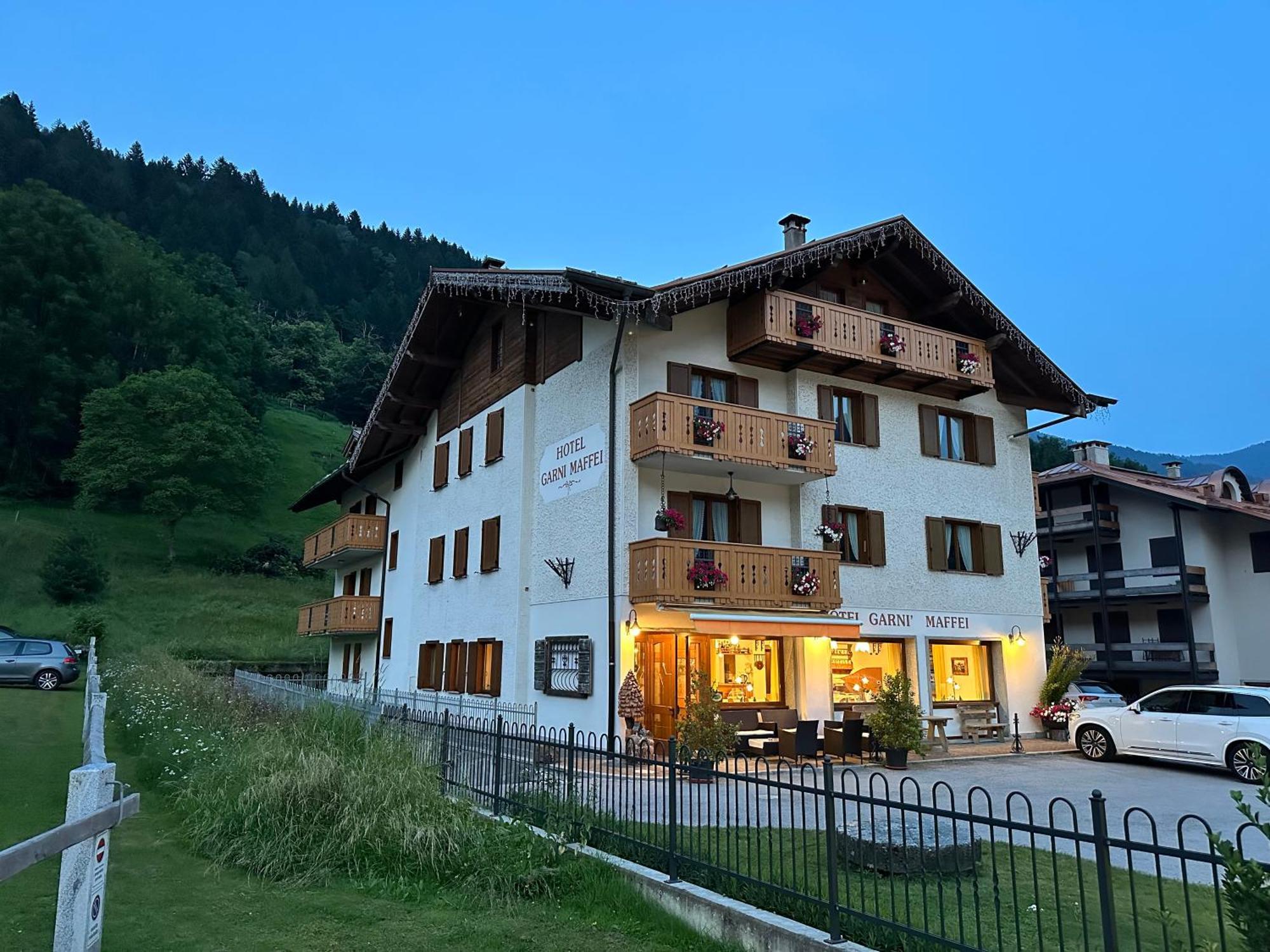 Hotel Garni Maffei Pinzolo Exterior foto